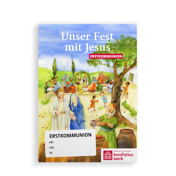 Das liebevoll gestaltete Plakat zeigt eine fröhliche Szene rund um Jesus und vermittelt Wärme, Gemeinschaft und Freude – passend zum großen Tag der Erstkommunion. Im Dorf Galiläa wird Hochzeit gefeiert. Kinder lachen, Erwachsene stoßen an, bis der Wein knapp wird. Maria vertraut Jesus. Mit Feld zum Eintragen von Datum, Uhrzeit und Ort.