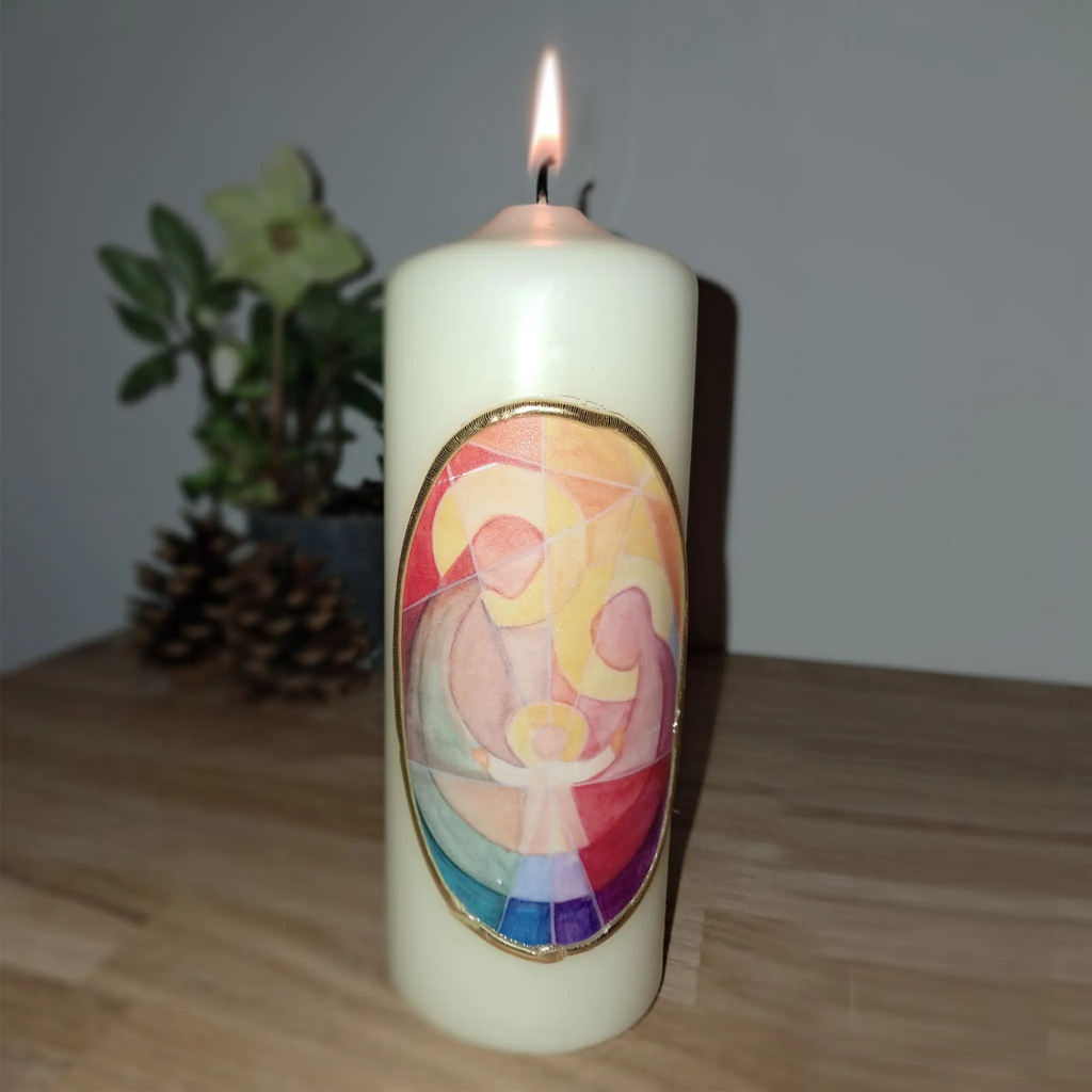 kerze angezündet, goldrand, maria, josef, jesuskind, heiligenschein, bunt, hintergrund christrose, tannenzapfen, stimmungsbild