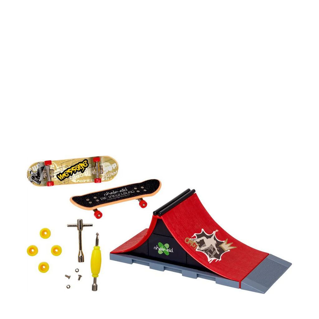 Mini-Skateboard-Set von Die Spiegelburg mit Fingerboard, roter Spin-Ramp, Werkzeug und Ersatzrollen – Fingerboard-Spielzeug im Detail.